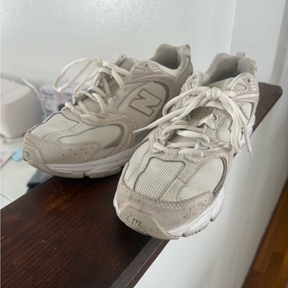 New Balance 530 Cream Athletic Shoes - Picture 3 of 5